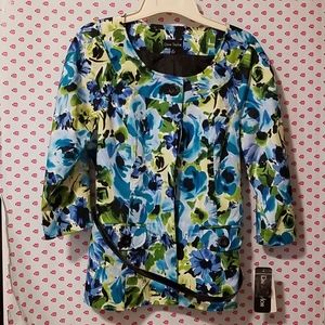 Dana Taylor, size M womans top BNWT, Blue